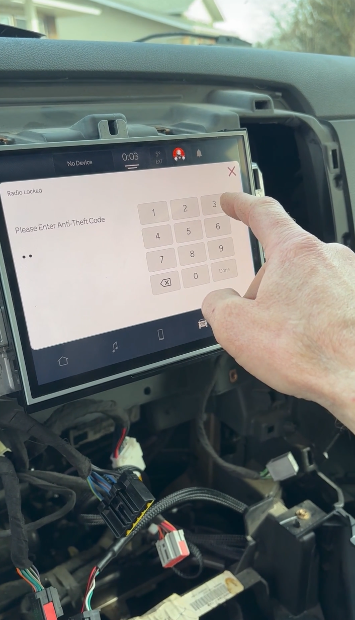 Customer testimonial - T0071 radio code 7436 - mentions our service